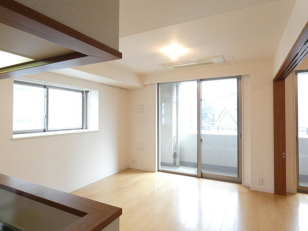 居室・リビング　同マンション別部屋参照。