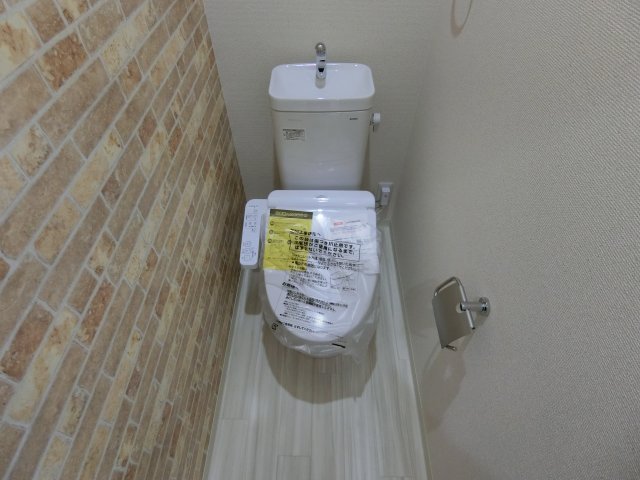 トイレ　※写真は同タイプの施工例です