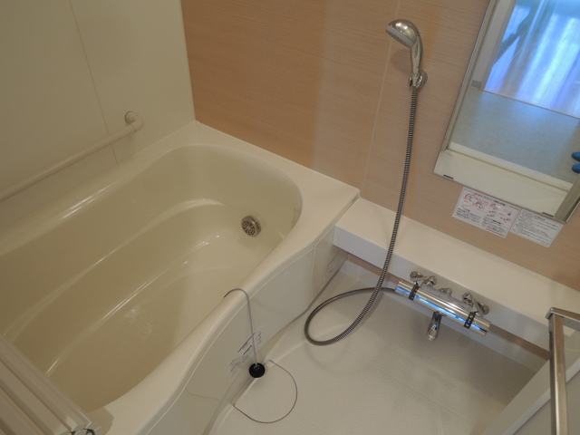 バス・シャワールーム　バス