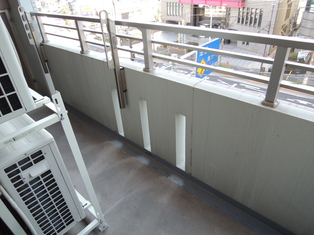 バルコニー　バルコニー