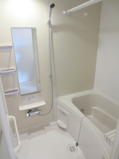 バス・シャワールーム　★追炊き・浴室乾燥付き★