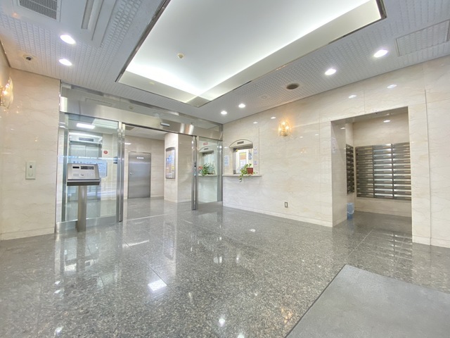 エントランス　エントランス・オートロック付き