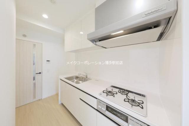 キッチン　※入居中の為別部屋写真使用現状優先