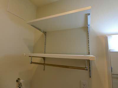 収納　洗面所　可動式棚