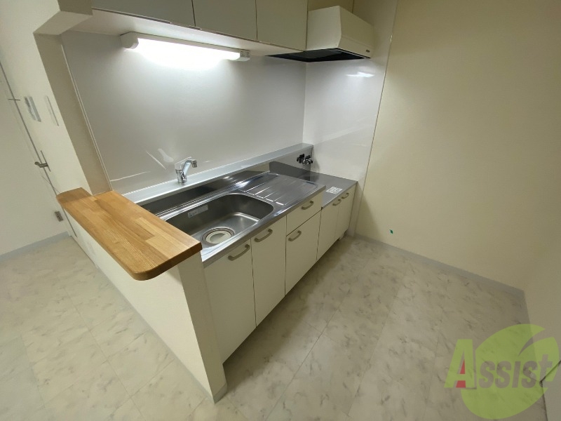 キッチン　キッチンです。一人暮らしなら十分な大きさですね。