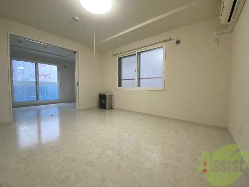 居室・リビング　広くてきれいなリビングです！快適に過ごせそうですね。