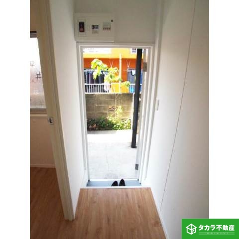 玄関　写真は１０２号