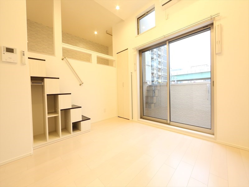 居室・リビング　洋室6帖　ロフト5.2帖（収納にも寝室にも使えます）