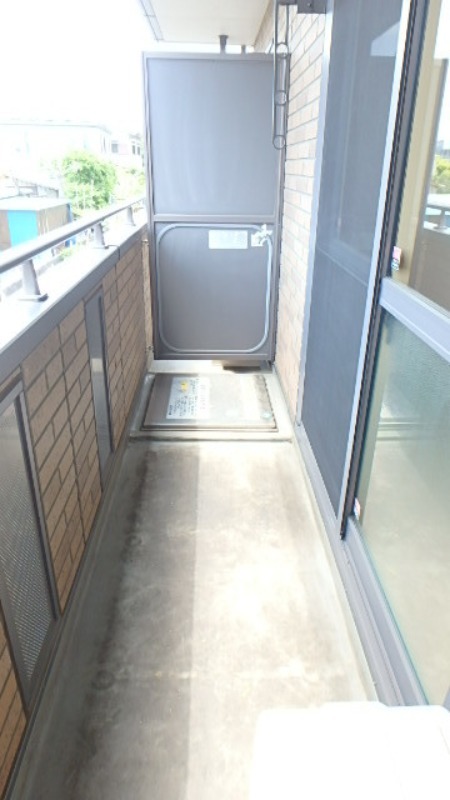 バルコニー　図面と現状に相違がある場合には現状を優先