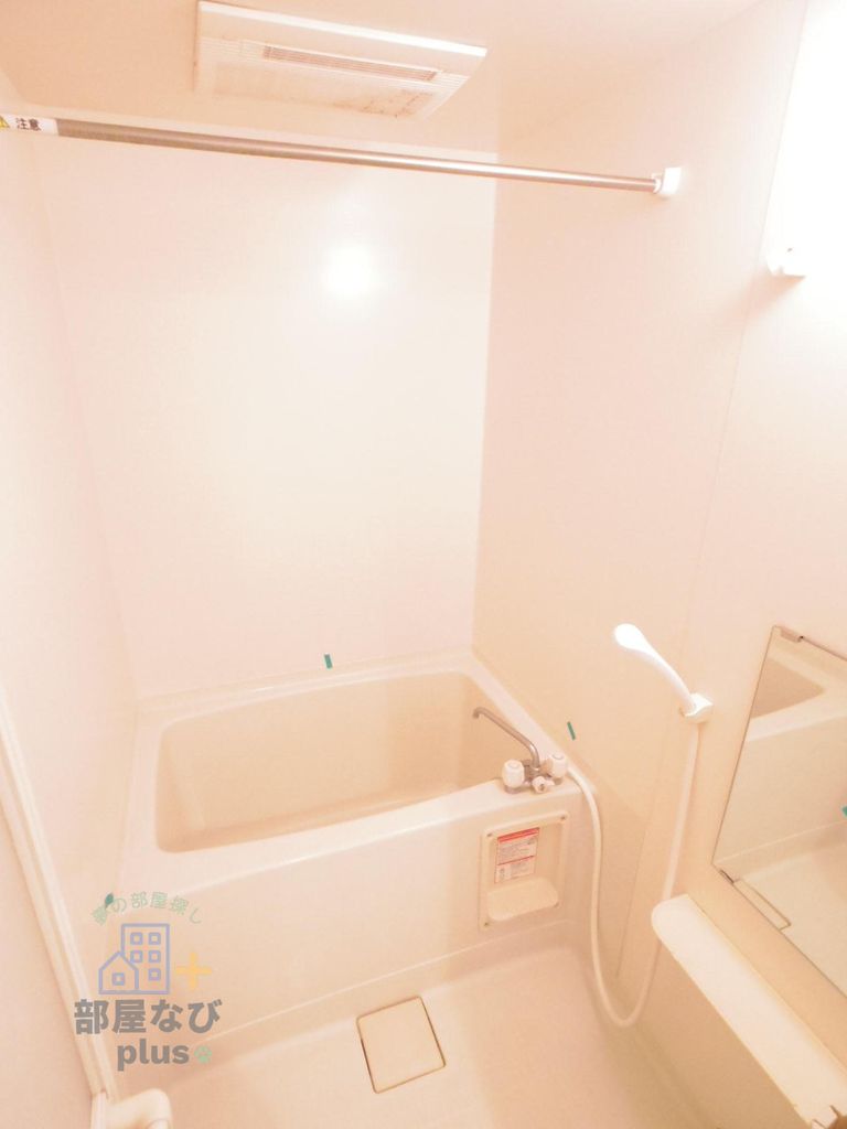 バス・シャワールーム　※他号室写真です