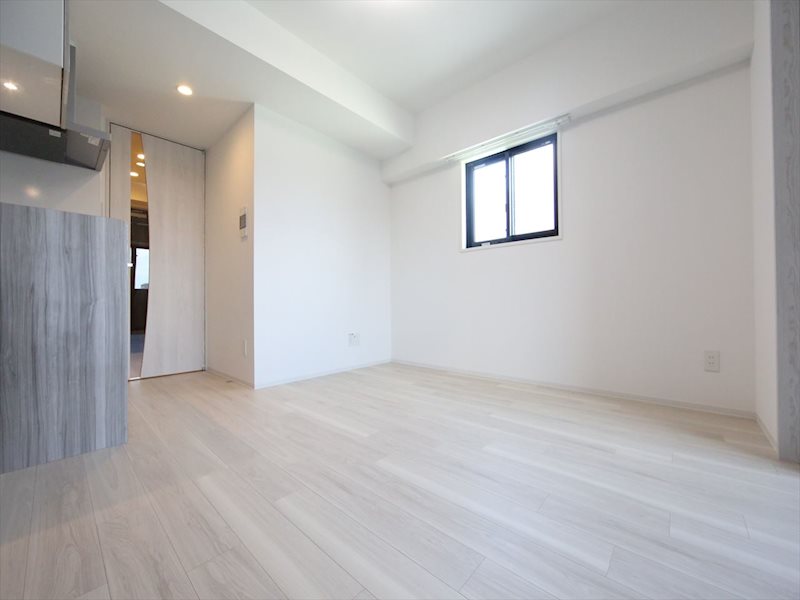 居室・リビング　LDK8.0帖　洋室3.0帖　クローゼット付