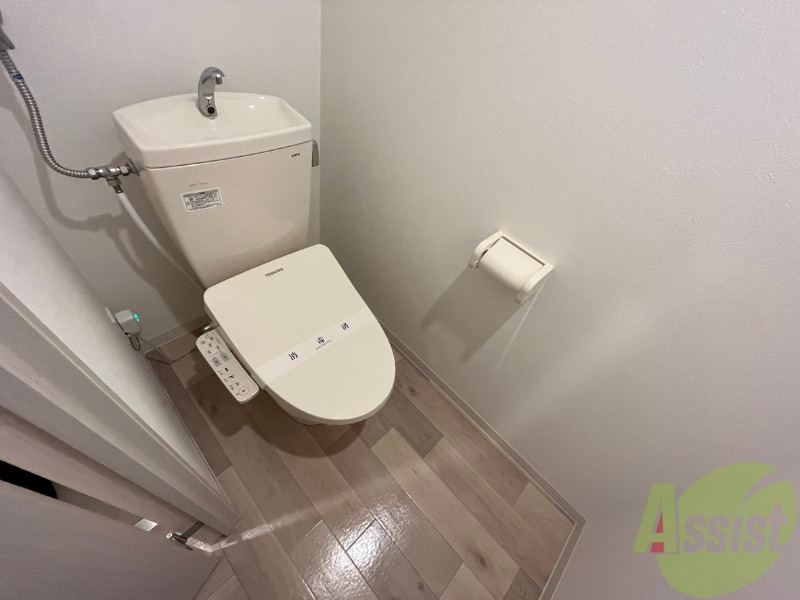 トイレ　こちらはトイレです。清潔感があり、安心して使用できます。