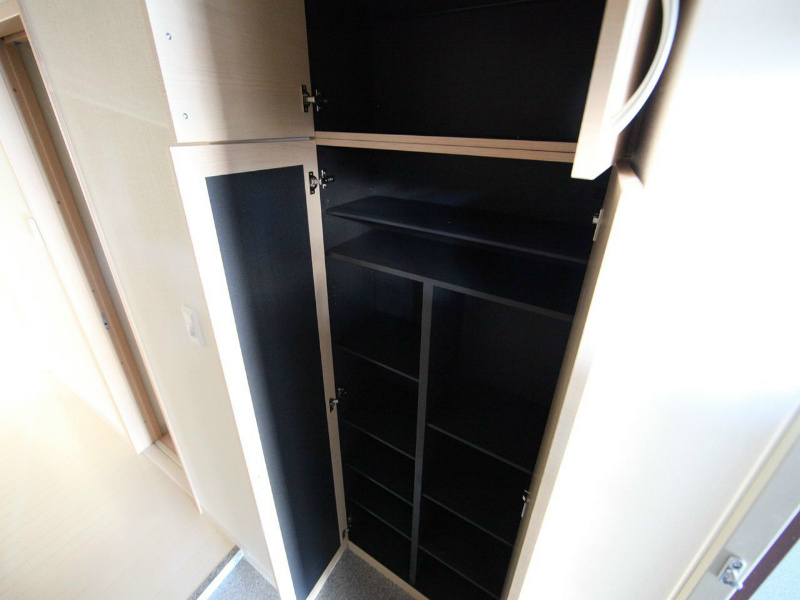 玄関　玄関　シューズボックス（収納充実してます）