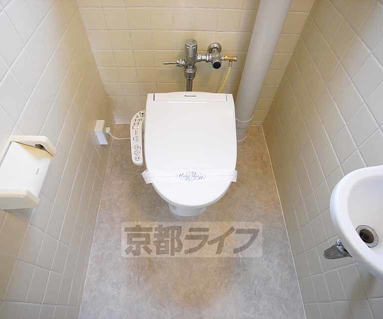 トイレ　明るいお手洗いです。