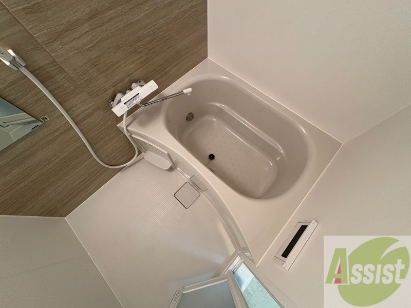 バス・シャワールーム　お風呂になります。一日の疲れを癒してくださいね。