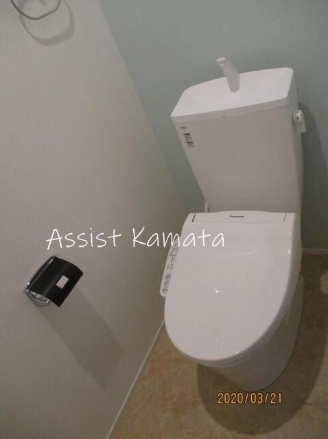 トイレ　写真は同タイプの別号室です