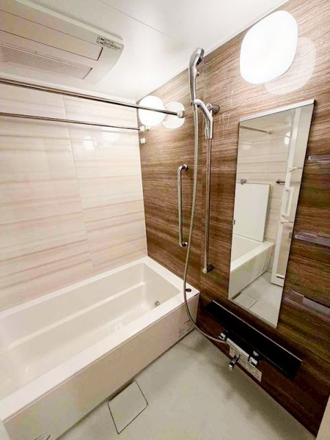 バス・シャワールーム