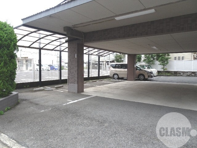 駐車場　敷地内駐車場