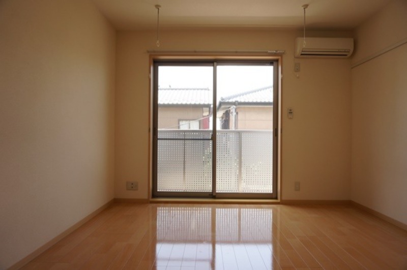 居室・リビング　図面と現状に相違がある場合には現状を優先