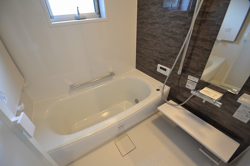 バス・シャワールーム　別部屋参考写真