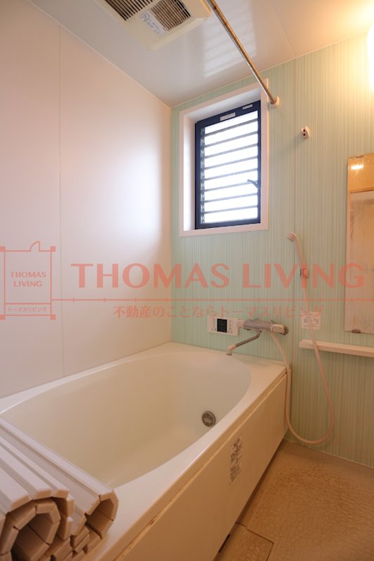 バス・シャワールーム　1416タイプの浴槽。