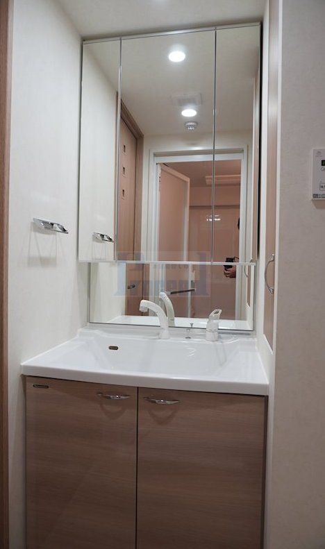 洗面設備　使いやすい独立洗面台☆