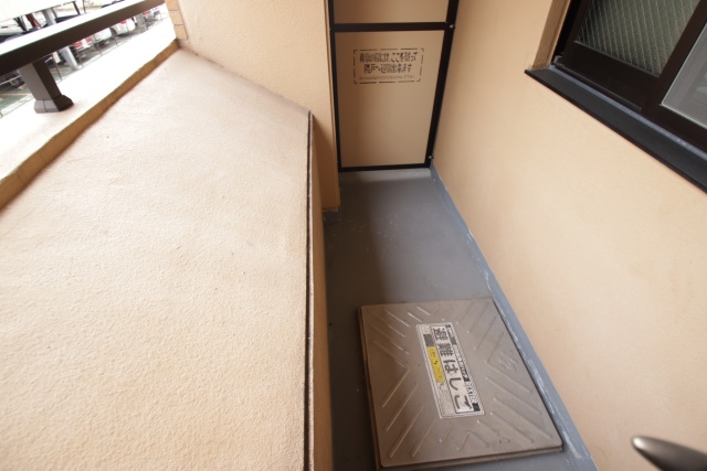 バルコニー　※別室の参考写真の為、現況優先です。