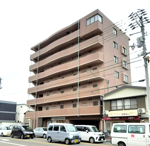 建物外観　2021年10月撮影