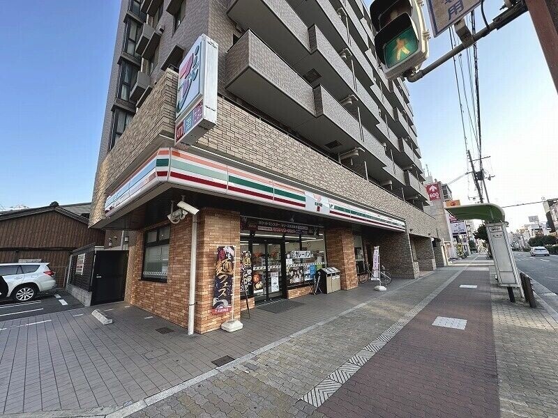 コンビニ　セブンイレブン大阪深江北2丁目店（コンビニ）まで204m