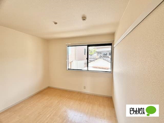 その他部屋・スペース　写真は別室。状況が異なる場合は現況を優先します。