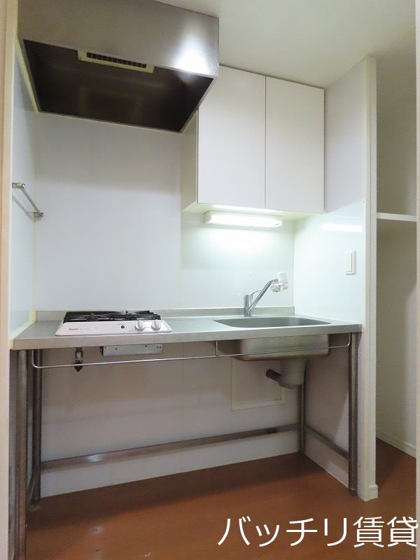 キッチン　※同マンション別部屋写真のため、現状優先。