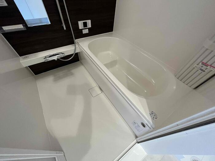 バス・シャワールーム　コンパクトで使いやすいお風呂です
