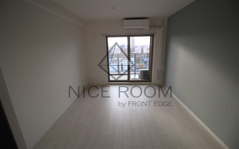 居室・リビング　エグゼ難波WESTリバー　リビング