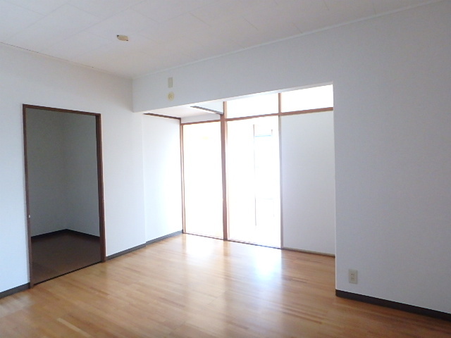 居室・リビング　※現状を優先とします。