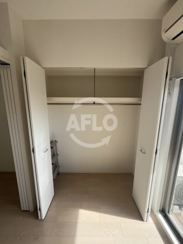 収納　セレニテ江坂ルフレ　クローゼット