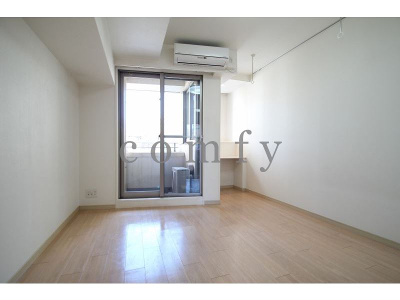 居室・リビング　南東向きの明るい居室　７．５帖