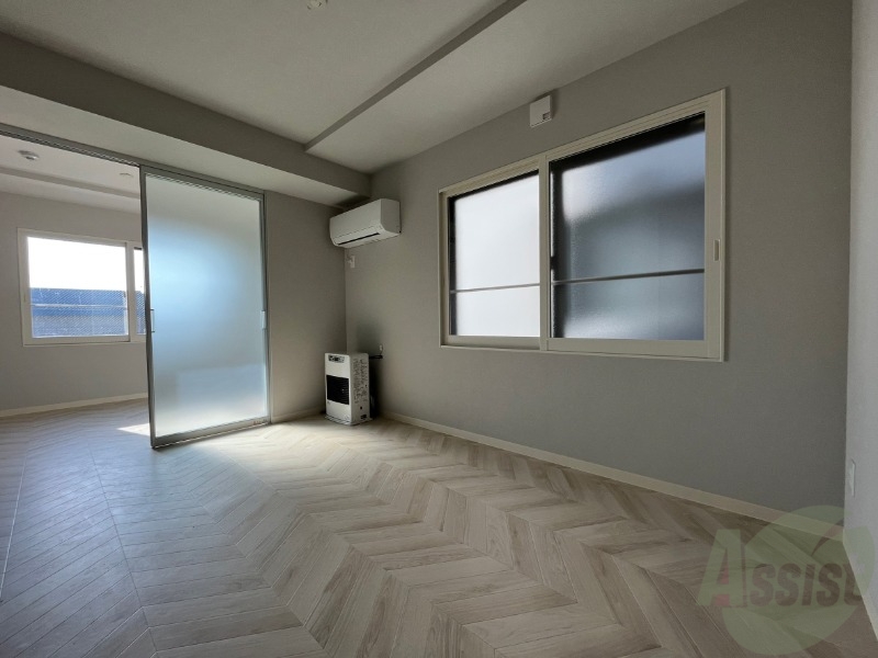 居室・リビング　広くてきれいなリビングです！快適に過ごせそうですね。