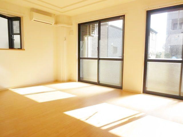 居室・リビング　★日当たり良好★