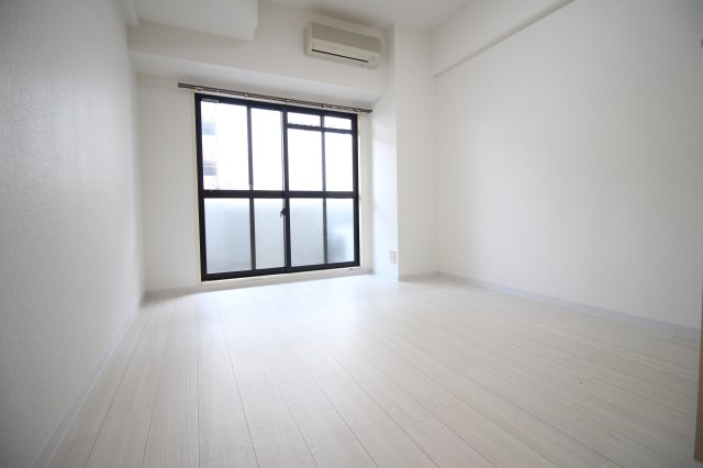 居室・リビング　洋室約７帖