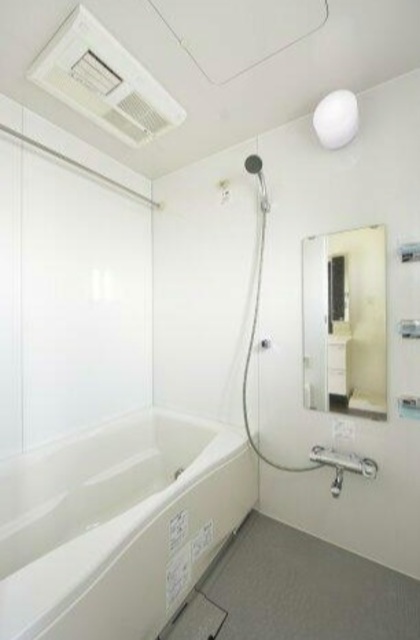 バス・シャワールーム　※別部屋参考写真