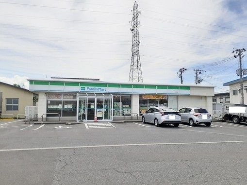 コンビニ　ファミリーマート花沢店（コンビニ）まで1800m