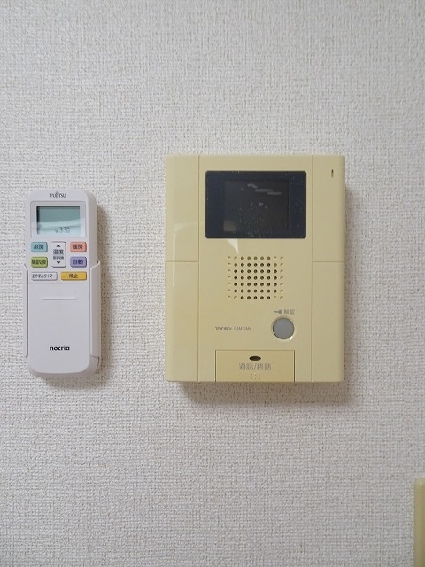 セキュリティ　モニター付インターホン