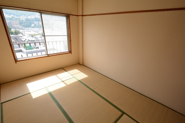 居室・リビング　南西向きで日当たり良好なお部屋です☆