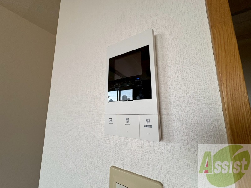 セキュリティ　ＴＶモニター付インターホンです。来客者の顔が見えるので安心！
