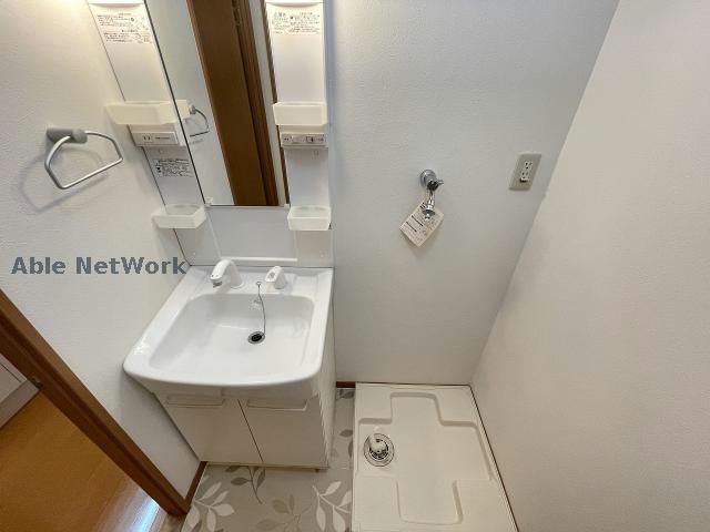 洗面設備　※同物件、別部屋の写真です