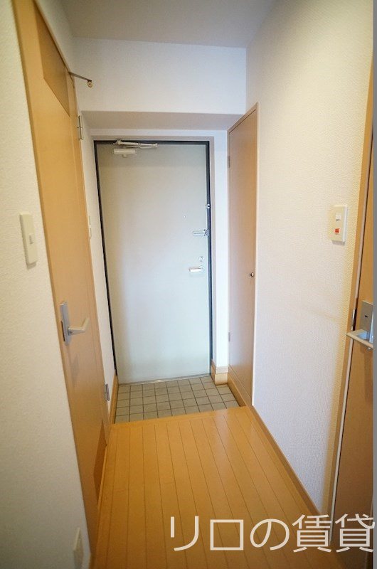 玄関　広い玄関スペース。