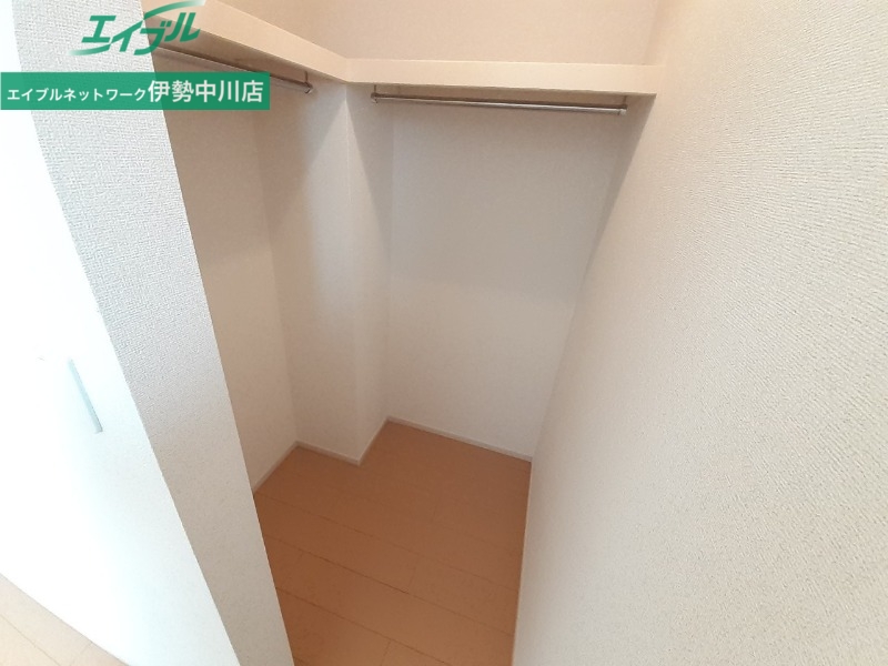 収納　同型タイプ画像