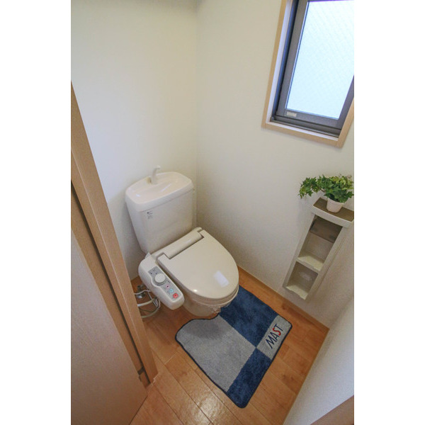 トイレ　２階のお部屋です