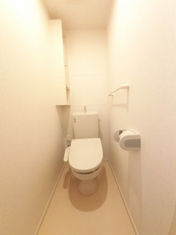 トイレ　落ち着いたトイレです
