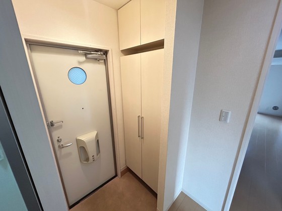 玄関　※別部屋の写真です